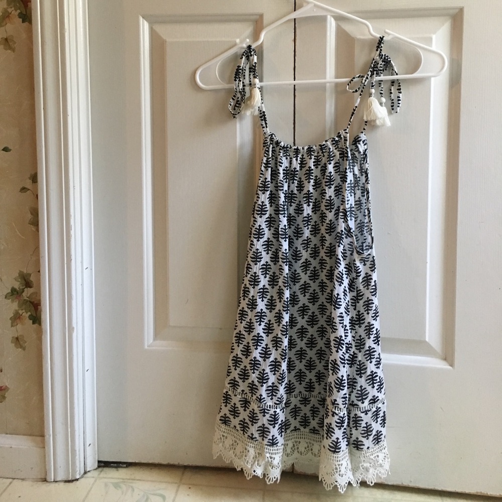 Old Navy patterned top!